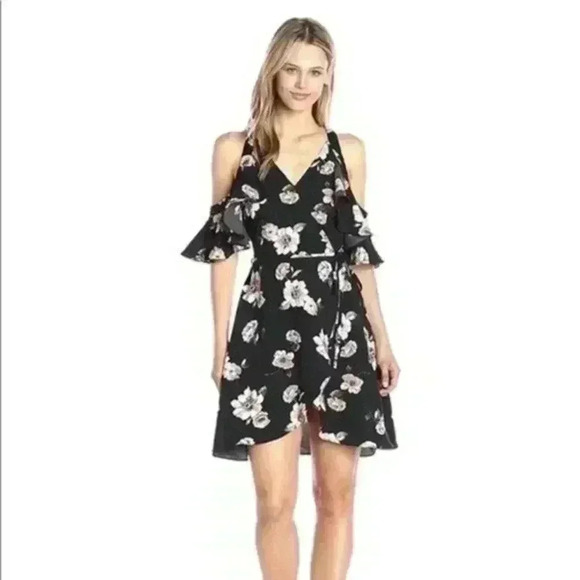 NWT JOA Floral Wrap Dress - Picture 1 of 6